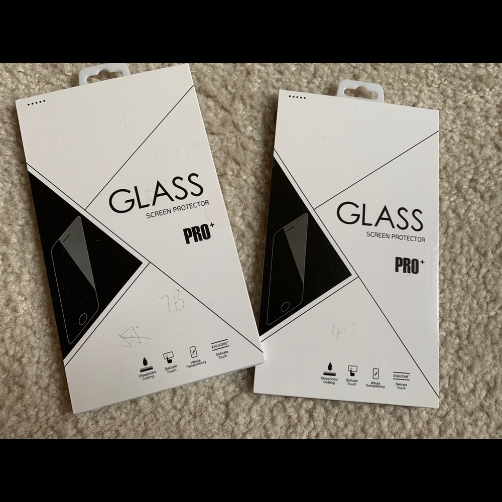 iPhone 7 glass screen protector (2 in one set)